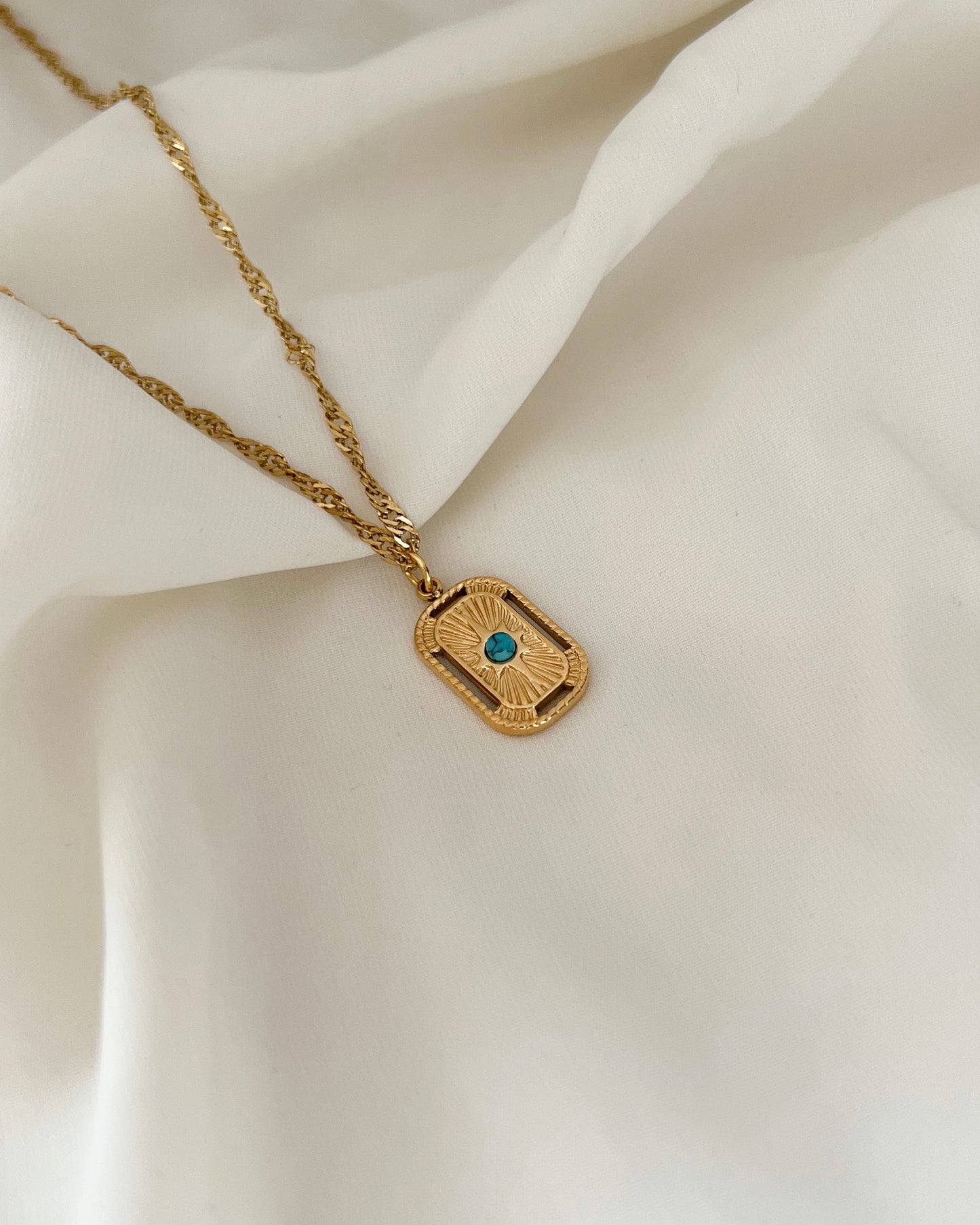 Alice Necklace