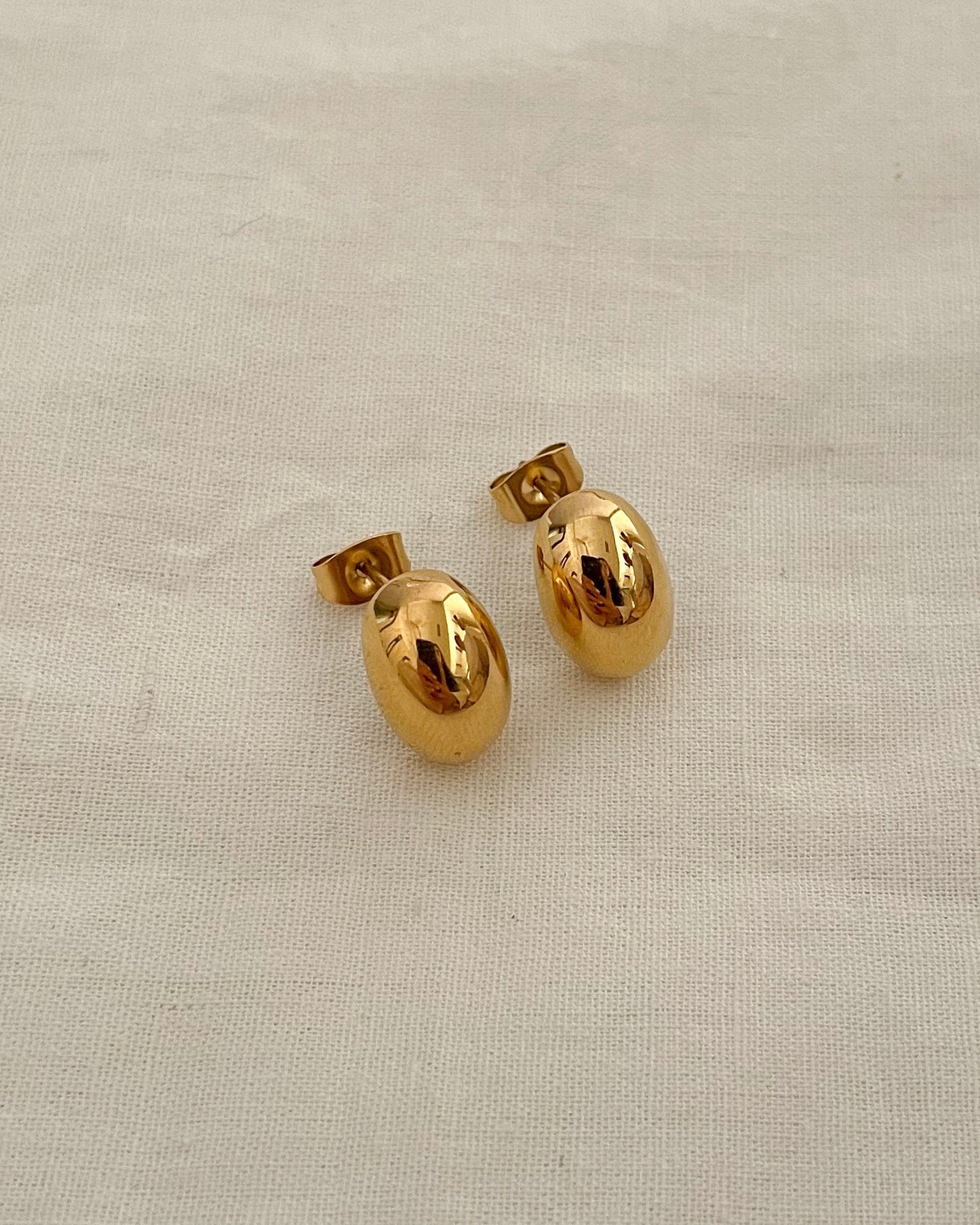 Lily Stud Earrings