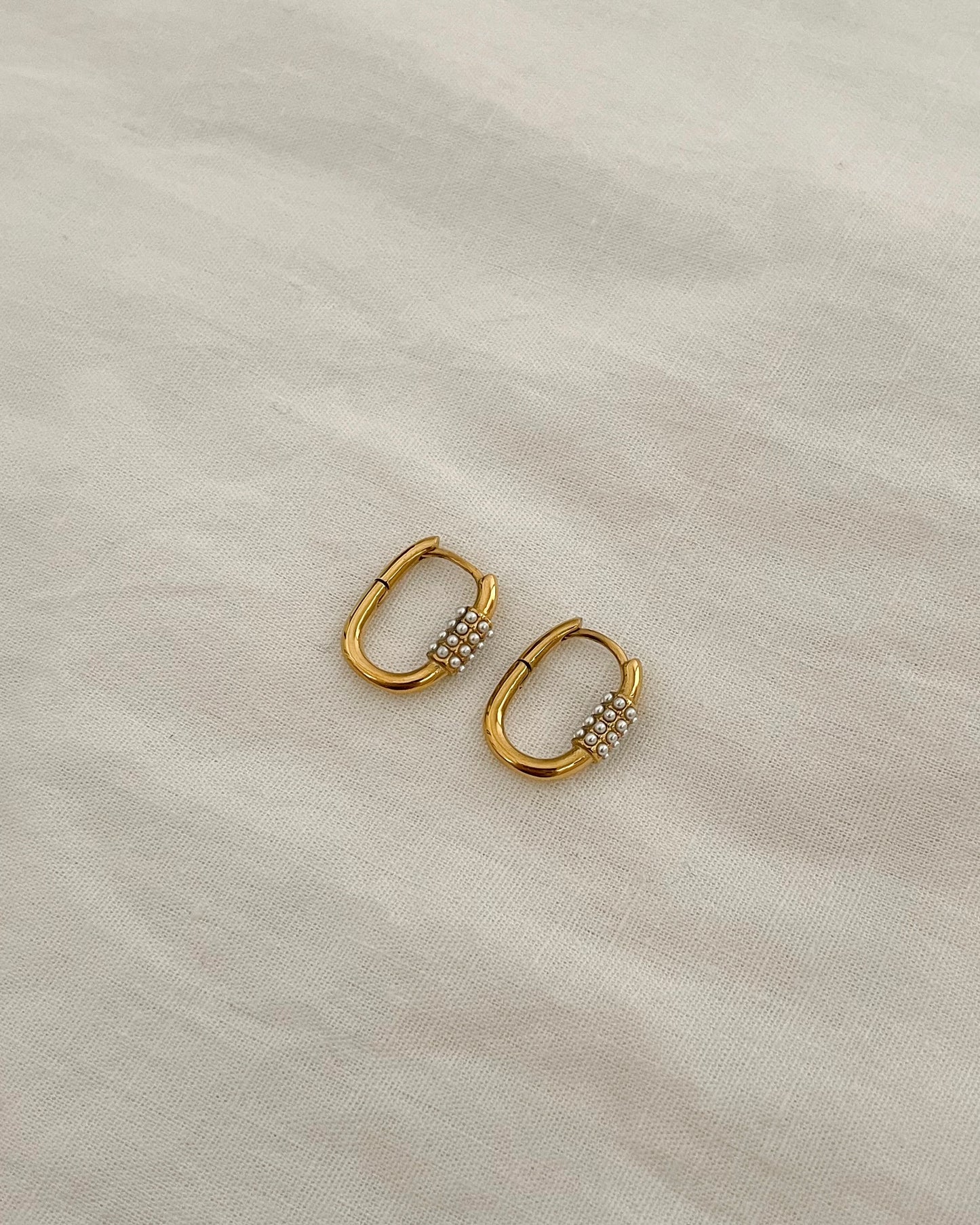 Freya - Pearl Earrings