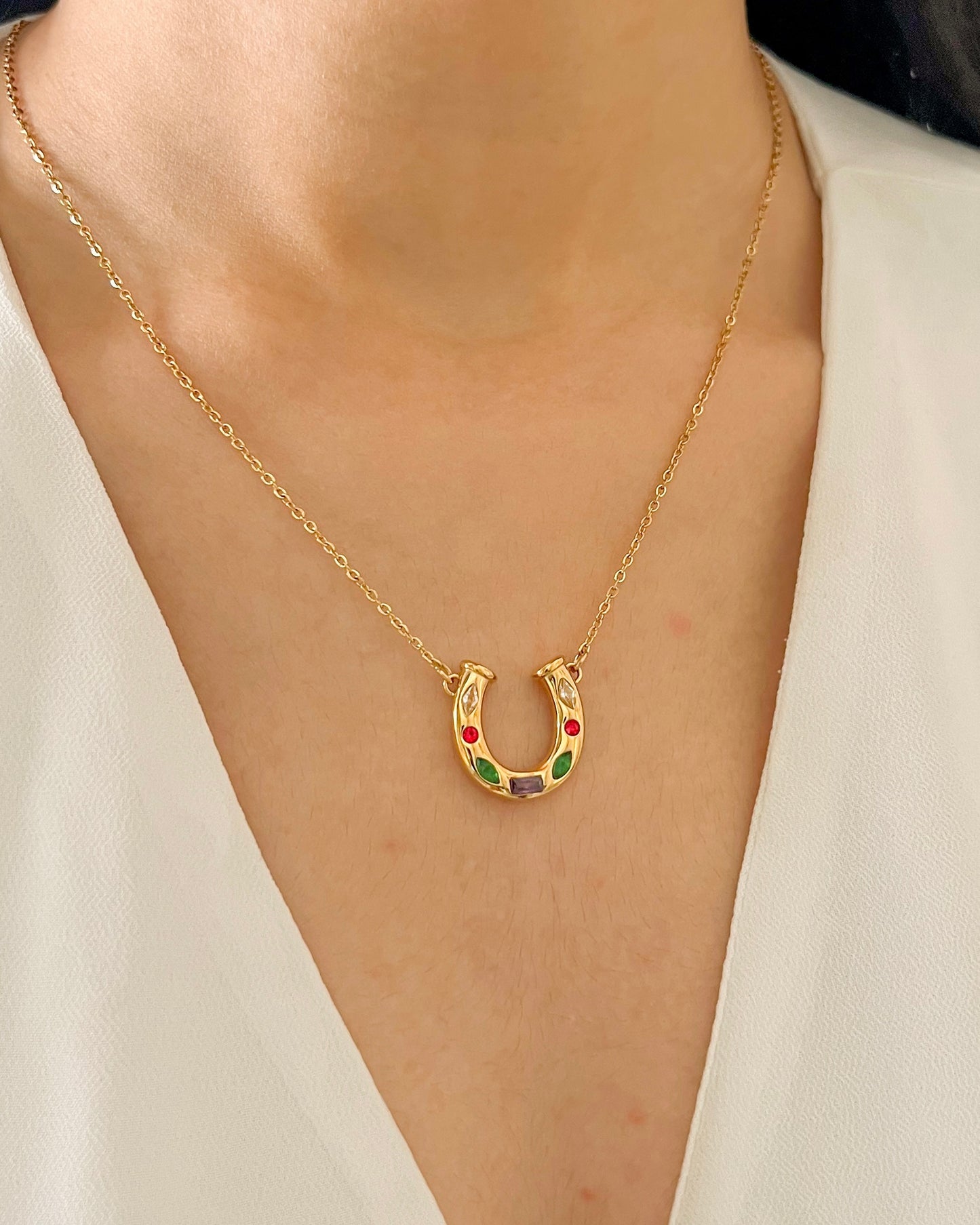 Horseshoe Necklace