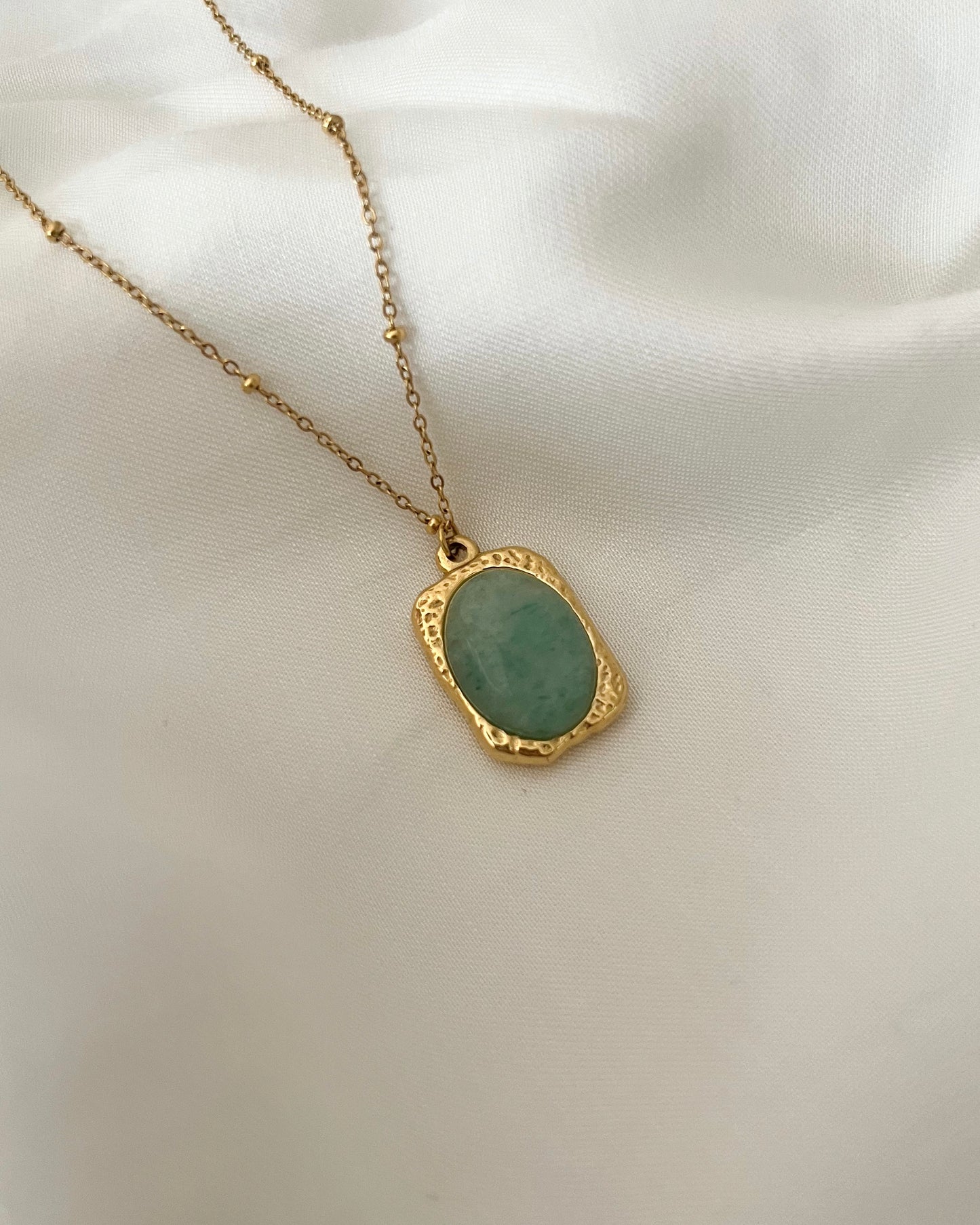 Evergreen Stone Necklace