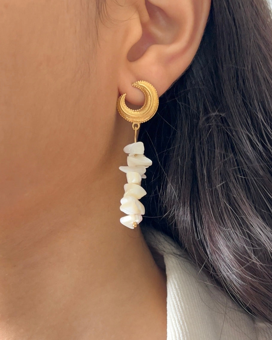 Tyla - Moon Pearl Earrings