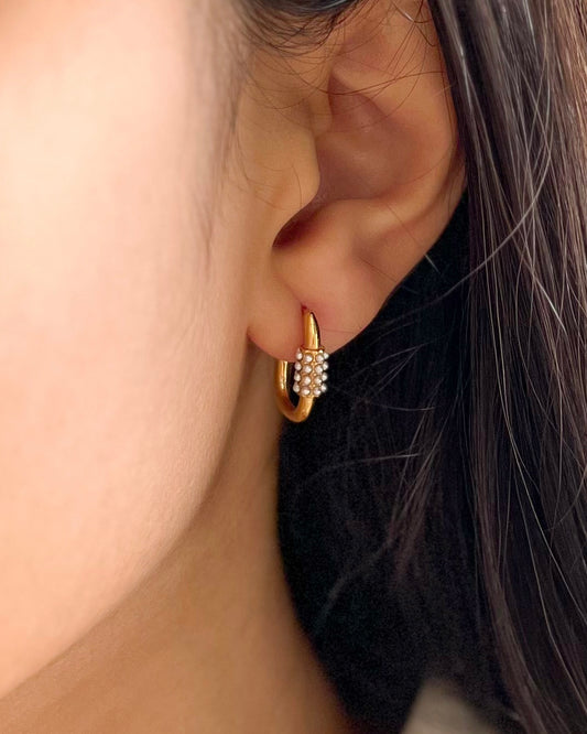 Freya - Pearl Earrings