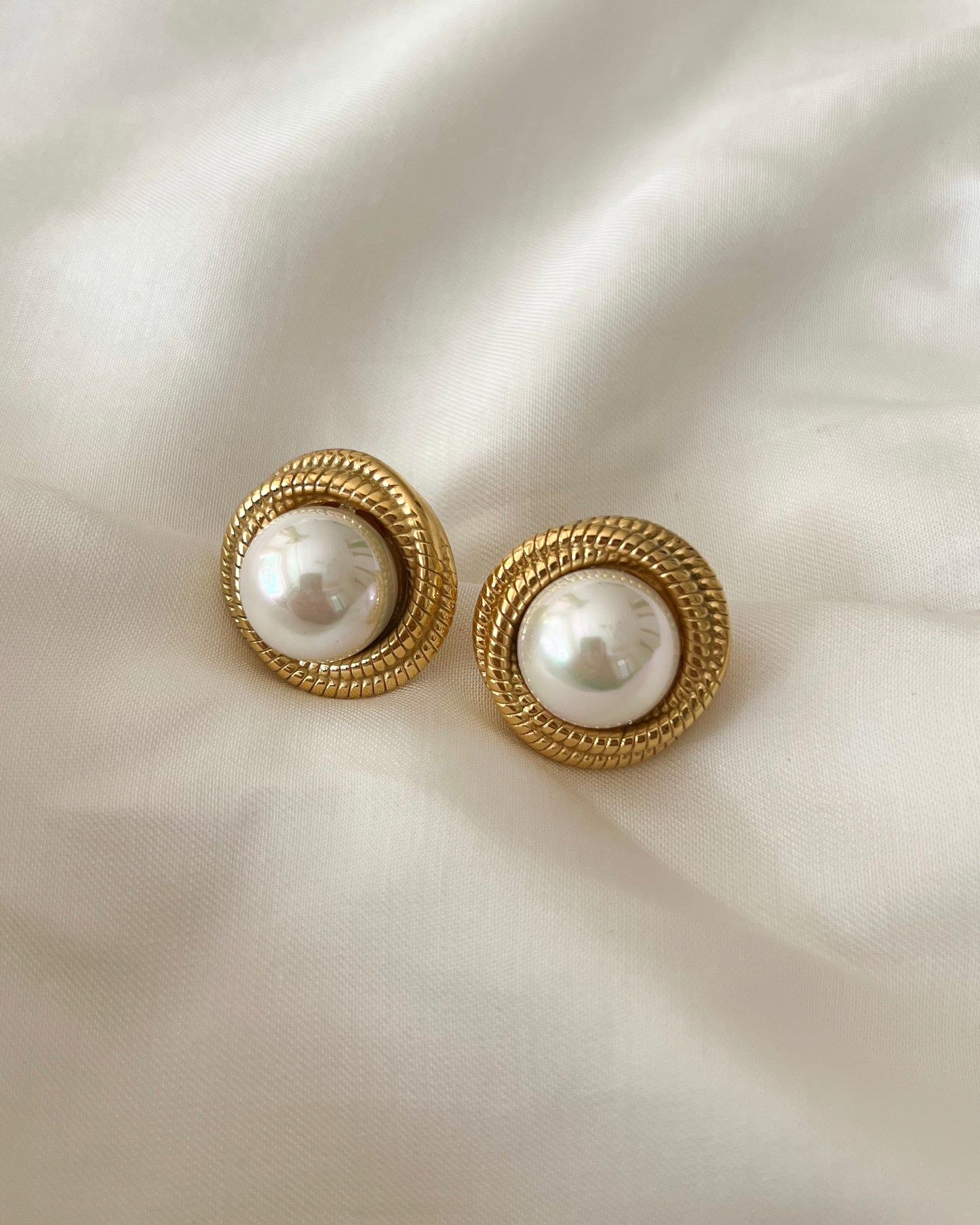 Agnes Pearl Studs