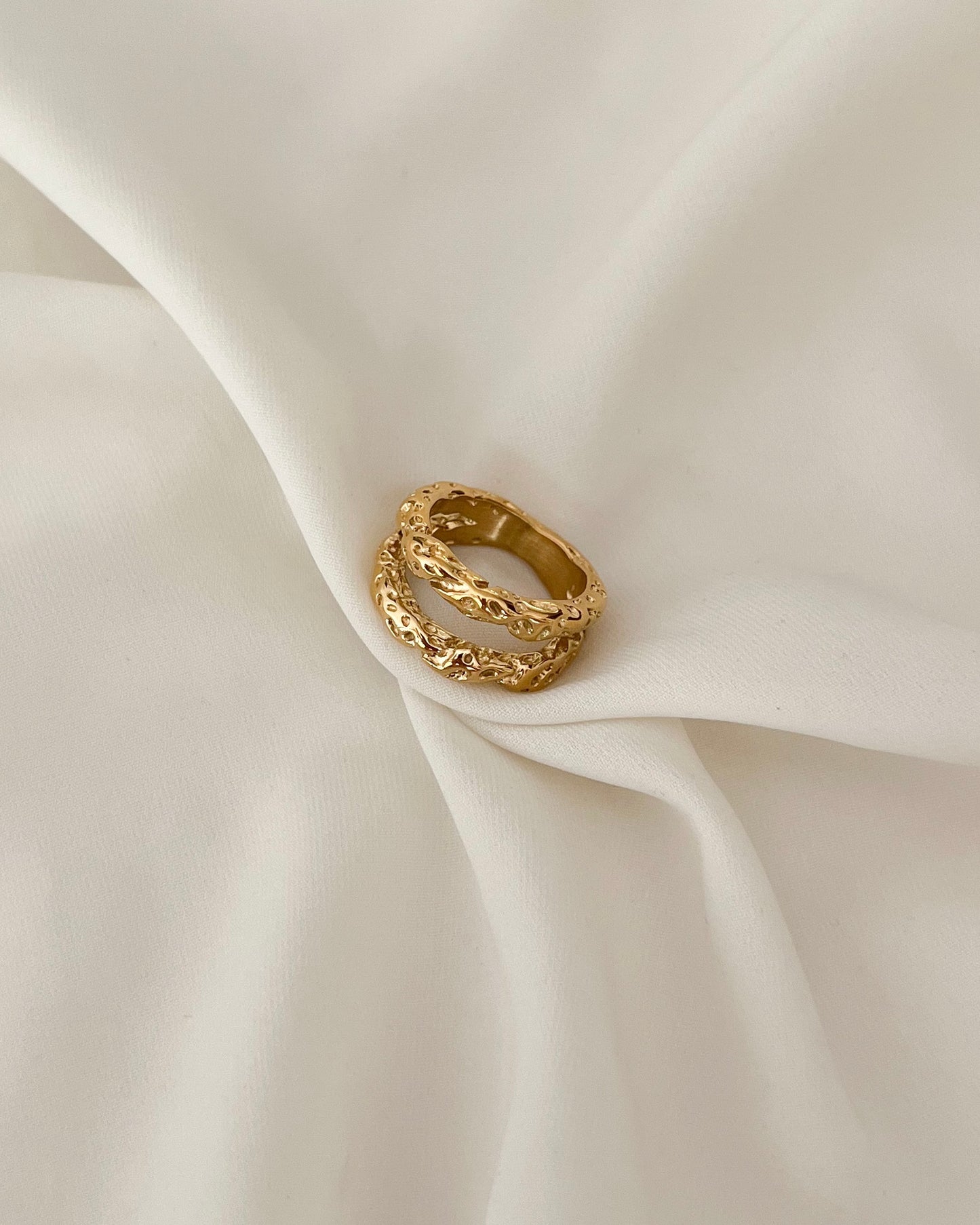 Naomi Ring