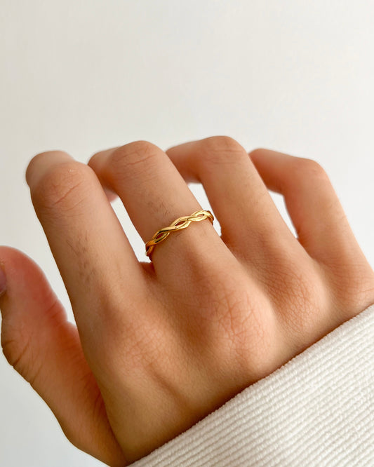 Millie Ring