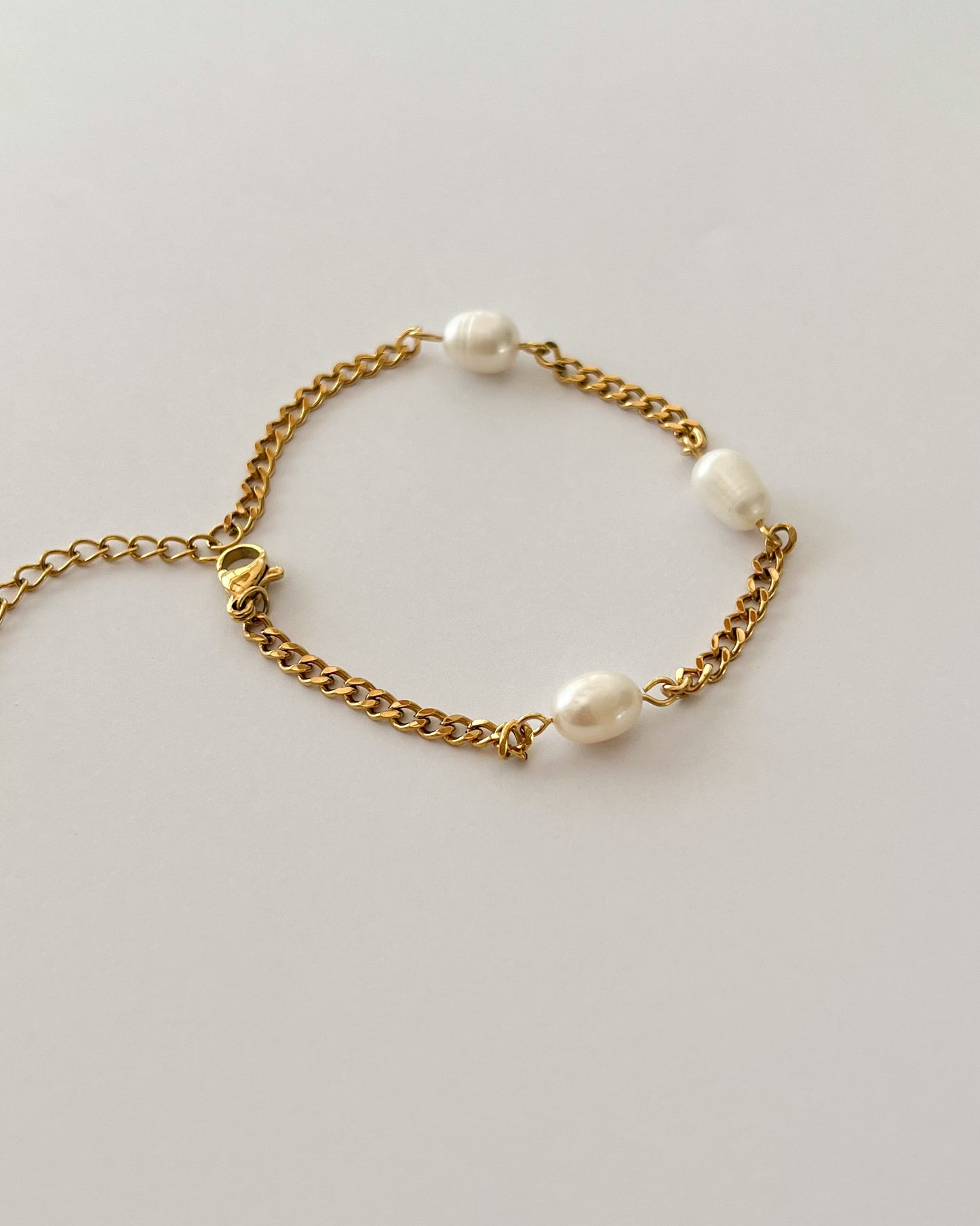 Zoe - Pearl Bracelet