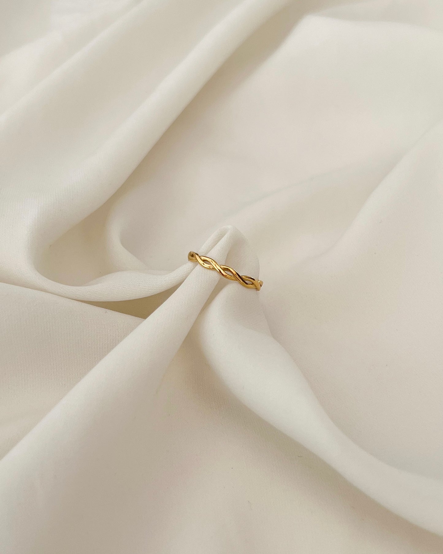 Millie Ring