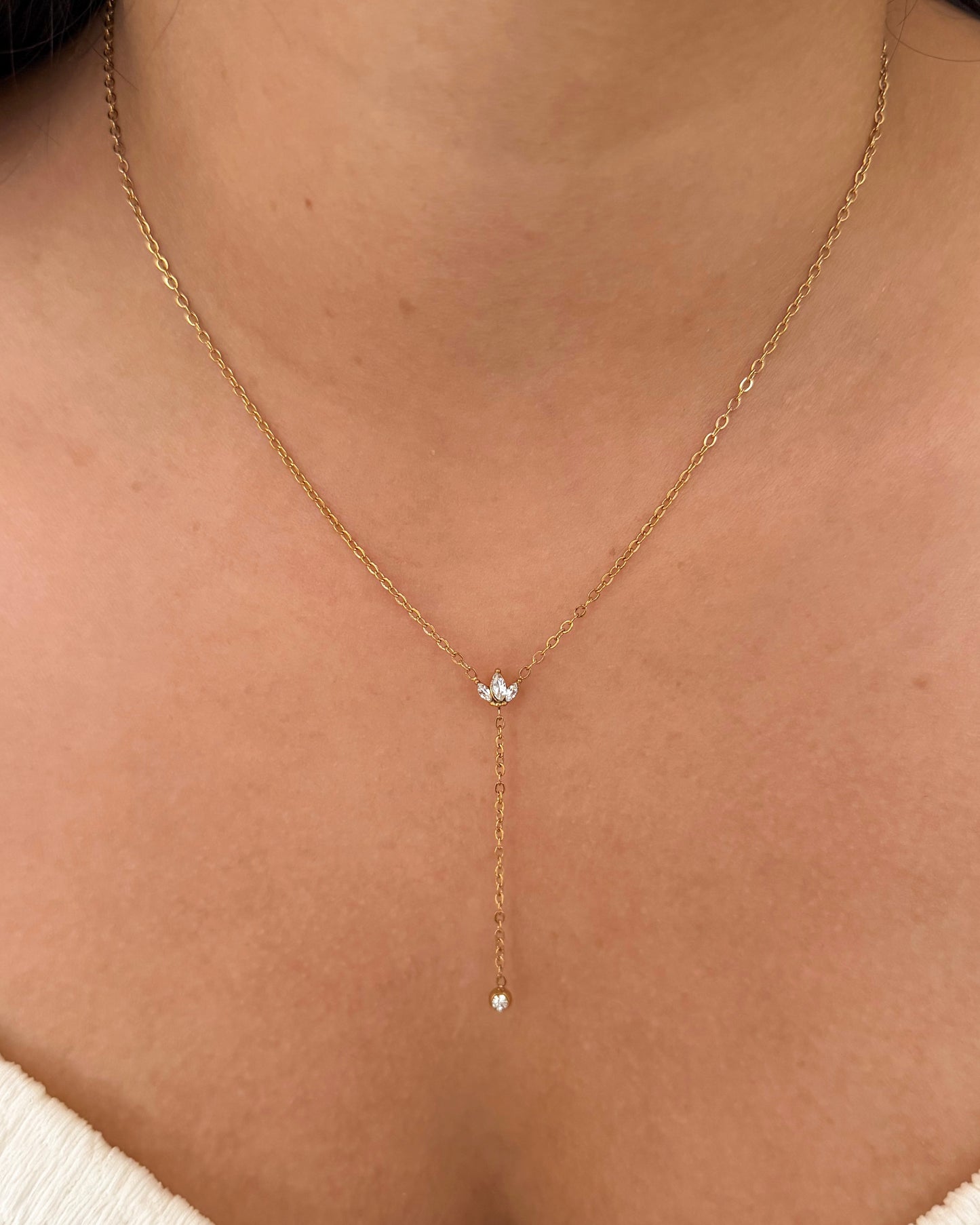 Fleur Lariat Necklace