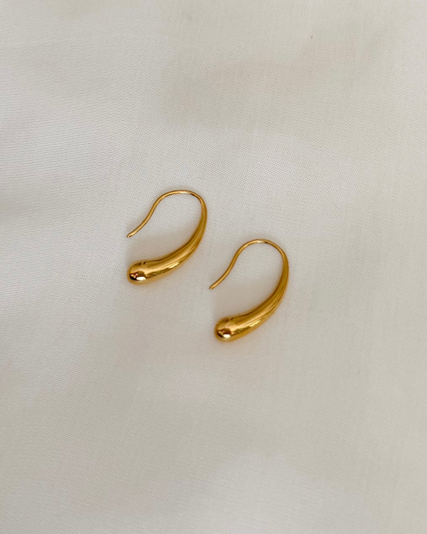 Aura Drop Earrings